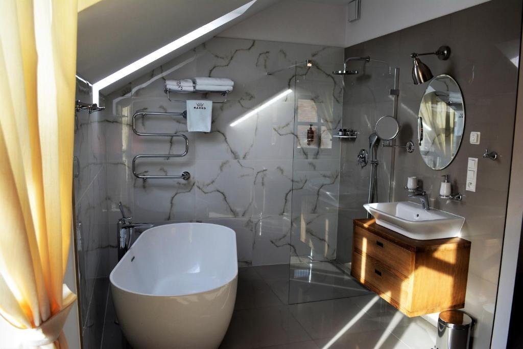 Residence Marko Prosecco – koupelna s vanou