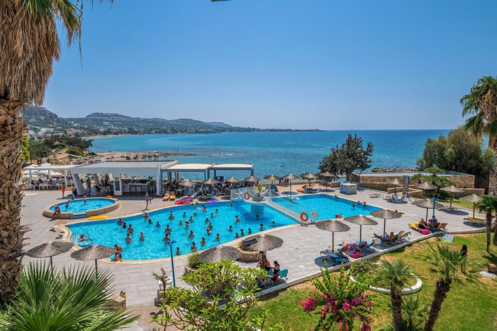 Sunrise Beach Resort – bazény a zahrada